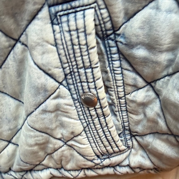 Blank NYC Light Blue Denim Quilted Jacket - Picture 7 of 12